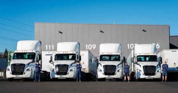 Daimler Truck North America pairs up with Li-Cycle to recycle its EV batteries