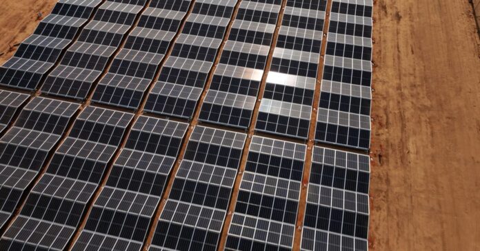 This accordion-style modular solar array withstands 166 mph winds