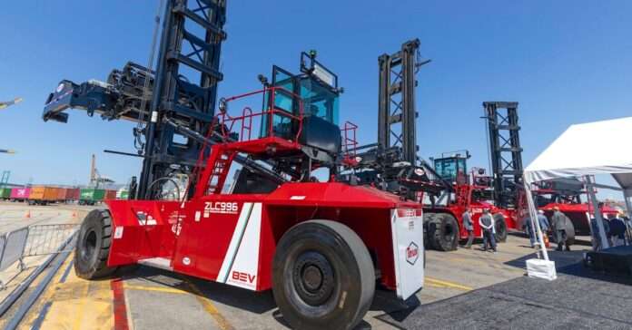 Massive electric forklifts get to work at the Port of Los Angeles