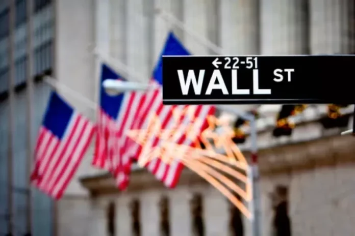 Global Stock Markets Drop After Wall Street Tech Selloff
