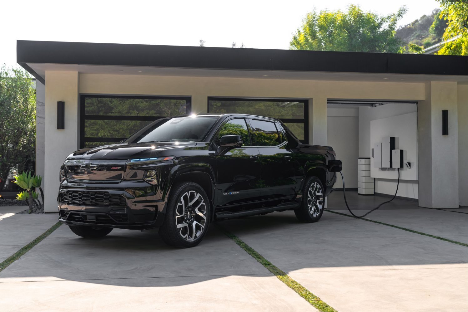 Chevy 2024 Silverado EV lease