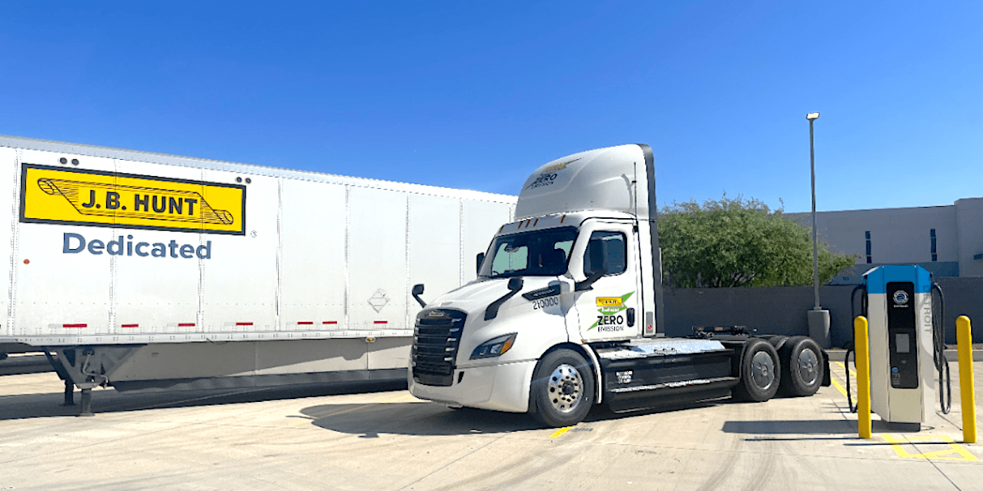 Daimler Truck North America Launches First Electric Aftermarket Route in Arizona with J.B. Hunt