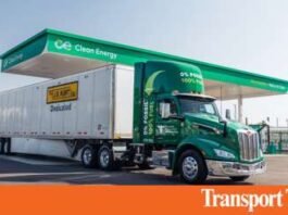 J.B. Hunt to Test RNG-Fueled Peterbilt 579-X15N Combo