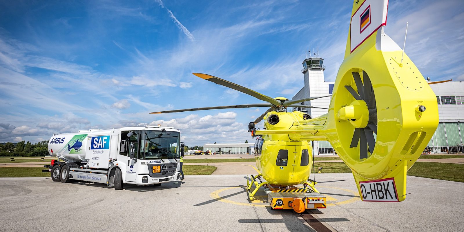 Charge once, refuel for a week: The eEconic as a helicopter refueling vehicle at Airbus