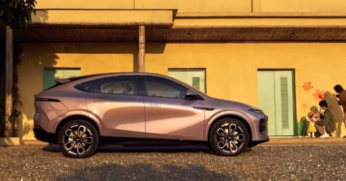 Turing AI and “bulletproof” EV batteries arrive with 2025 Xpeng G6 SUV