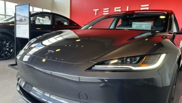 Here’s why the Tesla Model 3’s lease deal is way better than the FIAT 500e’s