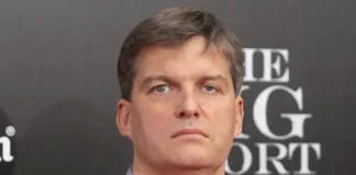 Michael Burry Criticizes Tesla Valuation and Musk Equity Plan – iShook Finance Michael Burry Criticizes Tesla Valuation and Musk Equity Plan - iShook Finance