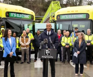 Seattle, King County Metro rolls out Gillig electric buses