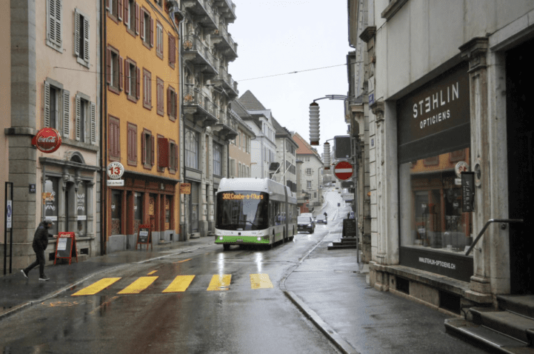 The return of the trolleybus (by Hess) to La Chaux-de-Fonds