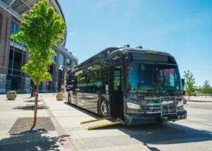 Zero-emission buses grow by 16% in the United States. Hydrogen sees strong momentum: +49%. The CALSTART report